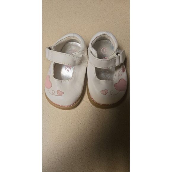 Baby Girls Shoes Teeny Toes Size 1 White with  Pink Hearts - Picture 1 of 3